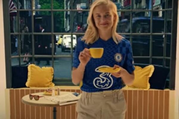 PLAVCI SU OBRNULI IGRICU: Novim dresom se vraćaju u ŠEZDESETE GODINE prošlog veka - "It's a Chelsea thing"! (Video)