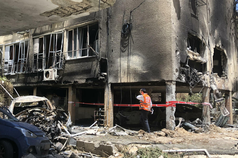 DRAMATIČNE SCENE U IZRAELU, RAKETE PADAJU, HAMAS PRETI: Na ulicama vlada HAOS, strah je svuda PRISUTAN! (VIDEO)