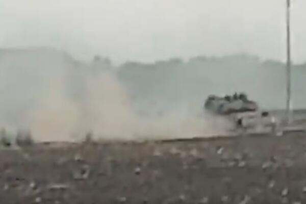 IZRAEL GOMILA TEŠKO NAORUŽANJE KOD KRITIČNE ZONE: Sukob sa Palestincima preti da ESKALIRA! (VIDEO)