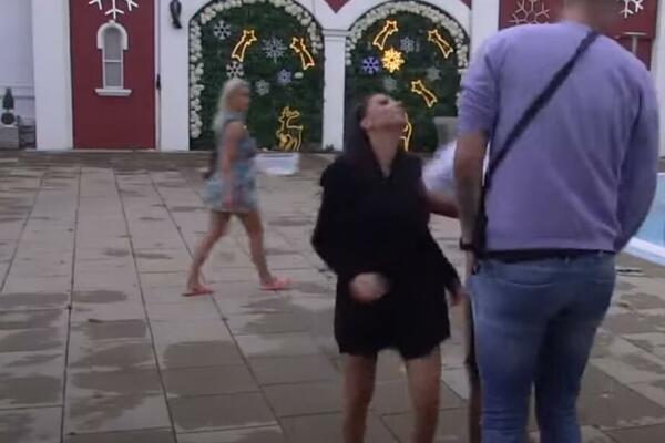 KRŠ I LOM U BELOJ KUĆI! MAJA I JANJUŠ KRVNIČKI ZARATILI, PLJUVALI SE I VREĐALI: Blago rečeno UŽAS! (VIDEO)