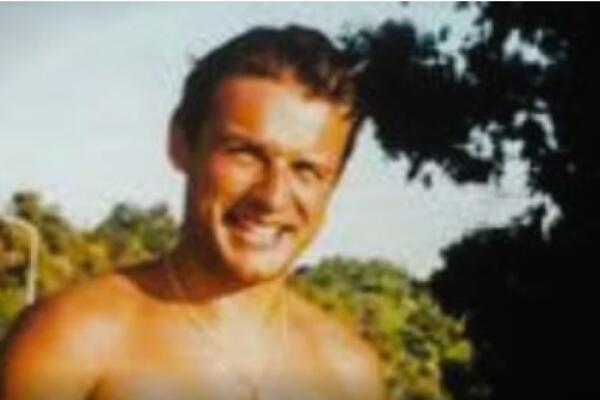 HRVATSKI POLITIČAR OBJAVIO SLIKU NA KOJOJ JE SKORO POTPUNO NAG! Uputio je i poruku MILANOVIĆU! (FOTO)