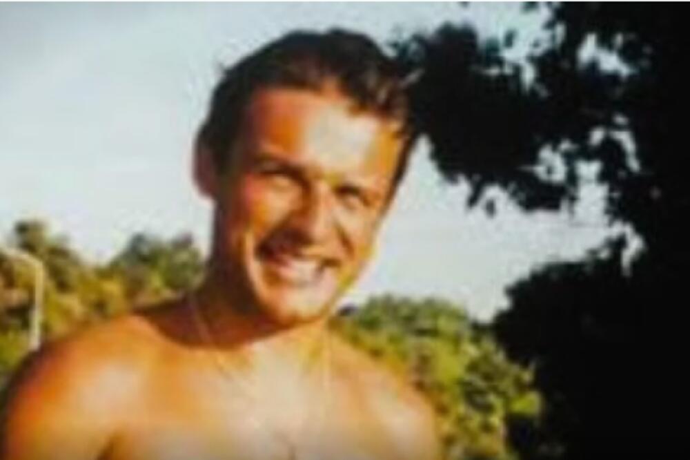 HRVATSKI POLITIČAR OBJAVIO SLIKU NA KOJOJ JE SKORO POTPUNO NAG! Uputio je i poruku MILANOVIĆU! (FOTO)