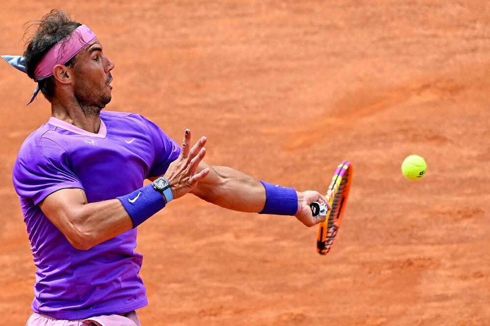 NADALOV REVANŠ NEDELJU DANA KASNIJE: Rafa istom merom vratio Zverevu i stigao u polufinale pre kiše!