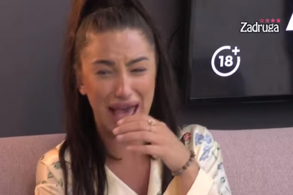 "SLOMIO SI JOJ REBRO"! FILIP CAR NASILNO GAĐAO ALEKSANDRU U GLAVU: Ona jecala na sav glas, ON NASTAVIO SA UVREDAMA!