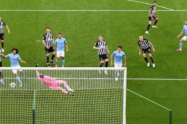 FESTIVAL PREOKRETA I SEDAM GOLOVA NA SENT DŽEJMS PARKU! Novi šampion je uspeo da izađe kao pobednik