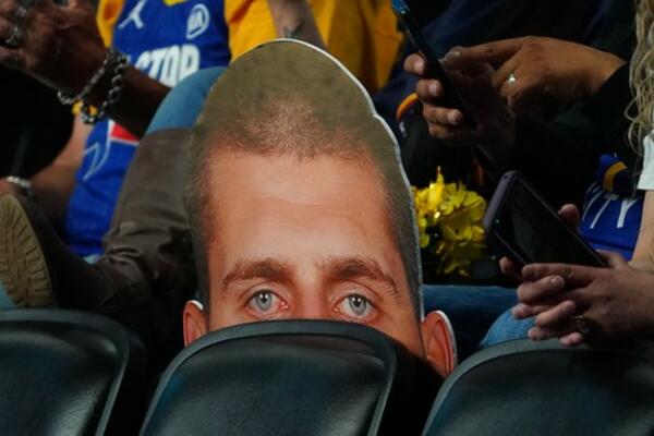 MVP, MVP, MVP! Jokić novim TRIPL DABLOM odveo Denver na 3. mesto, još 1 UTAKMICA do kraja regularne sezone (VIDEO)