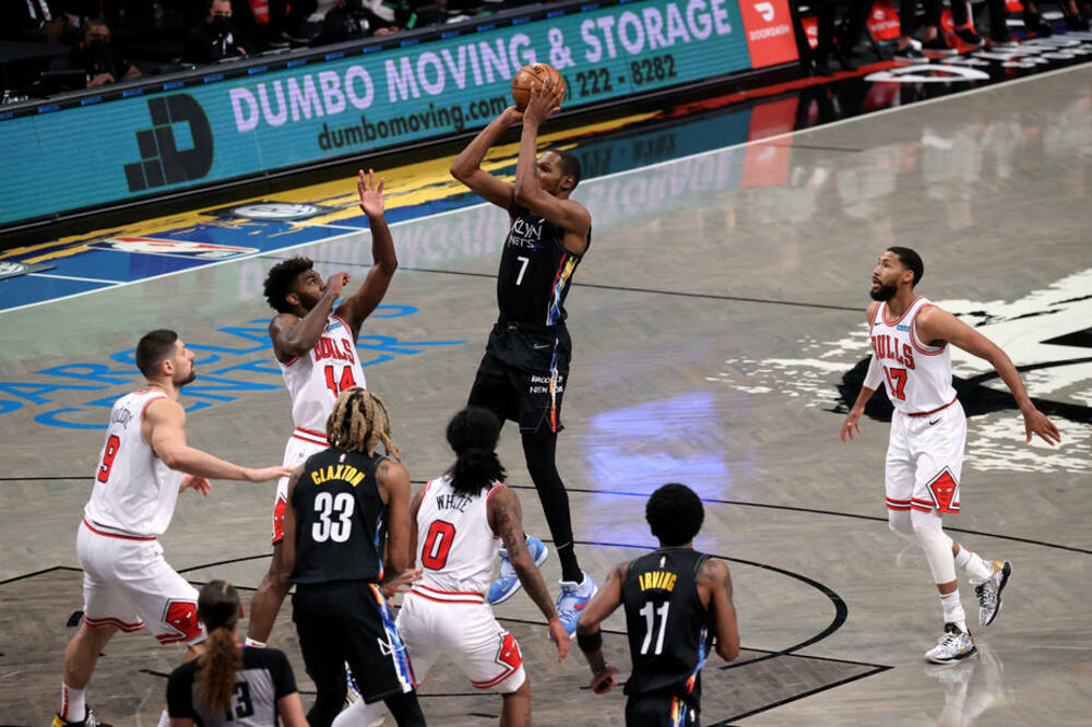 ČETVRTA VEZANA POBEDA BRUKLINA: Lejkersi savladali Indijanu u gostima (VIDEO+FOTO)