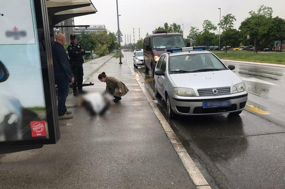 ZASTRAŠUJUĆA SCENA NA NOVOM BEOGRADU: Na autobuskoj stanici leži telo muškarca pokriveno BELIM ČARŠAVOM