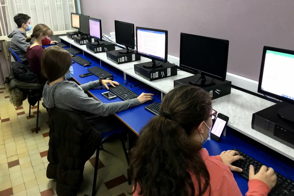 Peta godina projekta STVARAMO ZNANJE Telekoma Srbija: Glasovi građana odlučuju gde stižu novi informatički kabineti