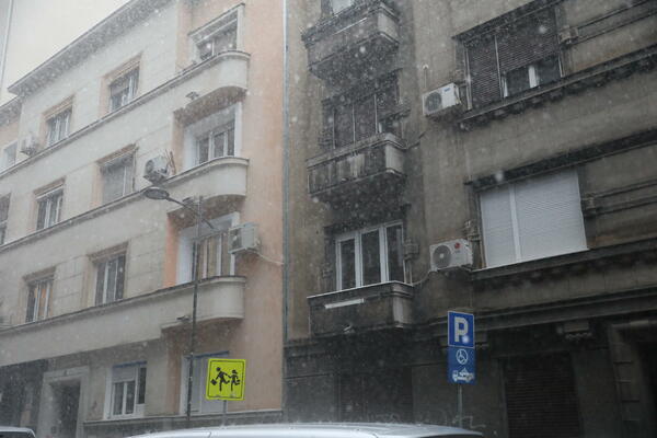 NE KREĆITE NIKUDA U NAREDNIH SAT VREMENA: RHMZ najavio kišu!