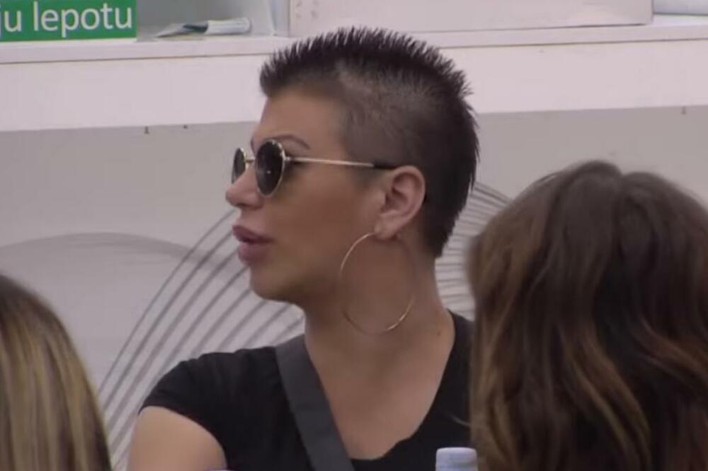 NE PUŠTA GA IZ VIDA! KULIĆKA PRESRELA CARA POSLE EMISIJE, PA NAPRAVILA HAOS: Izgovorene nikad ODVRATNIJE reči!