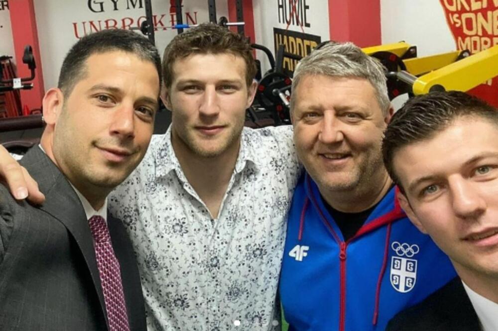 UDOVIČIĆ S ŠAMPIONIMA! Ministar omladine i sporta se u Istočnom Sarajevu susreo sa Majdovima: Idemo hrabro