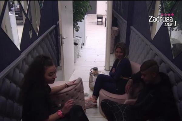 FRAN MORAO SA SE PRAVDA PAULI! Osvanule njegove fotografije sa sinom velike hrvatske zvezde! (FOTO)