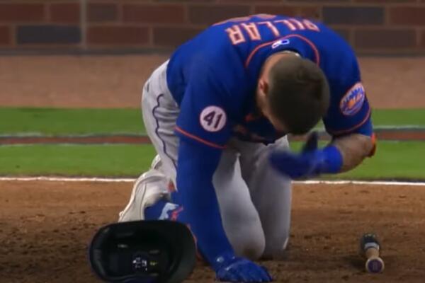 STRAŠNA POVREDA BEJZBOL IGRAČA: Loptica ga udarila pravo u glavu pri nenormalno velikoj brzini (VIDEO)