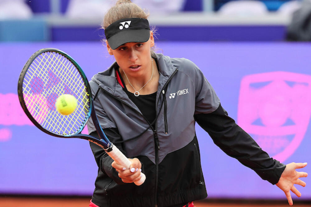 NIKAKO DA KRENE: Ređaju se neuspesi srpskih teniserki na domaćem terenu (FOTO)