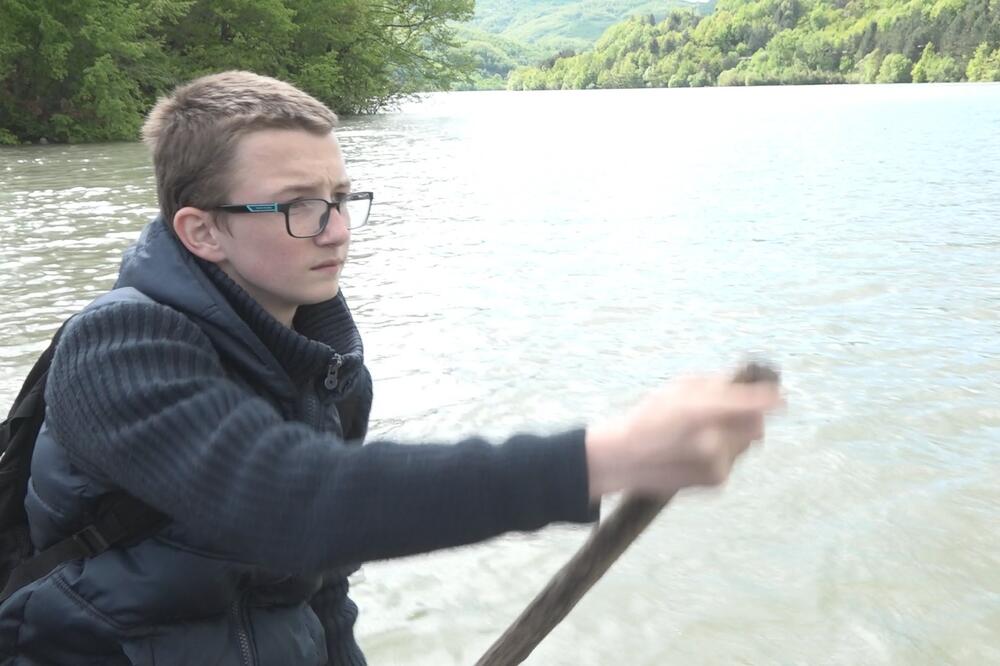 FRANCUZU SE PREVRNUO ČAMAC NA ATLANTIKU I PREŽIVEO JE: Obalska straža je reagovala na vreme!