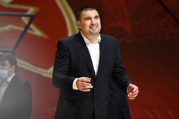 JEDVA SU SMOGLI SNAGE DA SE OGLASE: Golden Stejt tuguje zbog preranog odlaska Milojevića