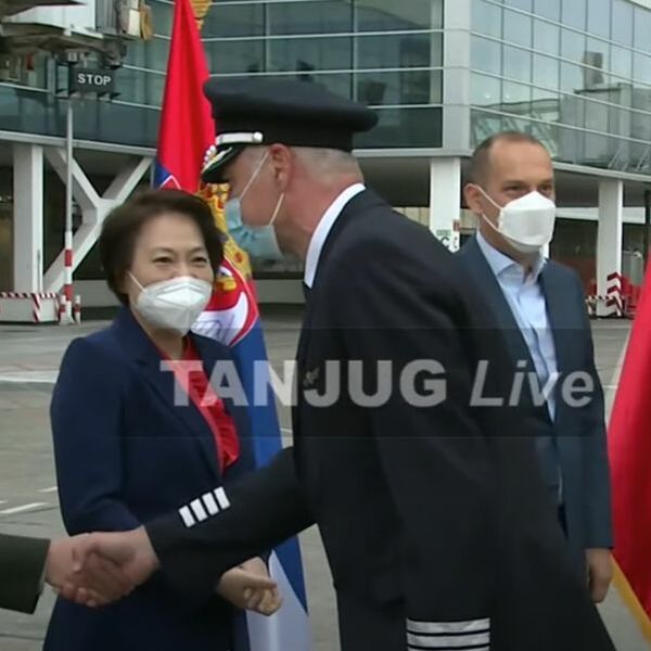 STIGLO JOŠ 440.000 VAKCINA IZ KINE: Na aerodromu ih dočekala visoka državna delegacija