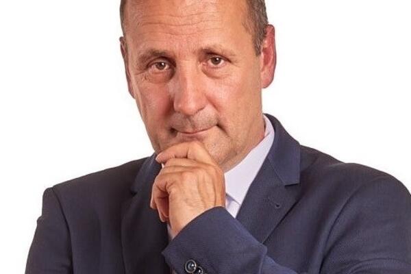 PISMO S METKOM JE VEROVATNO MOTIVISNO IZBORIMA, MOŽDA JE U PITANJU FAN HDZ-A: Davor Petričić za Espreso o PRETNJAMA