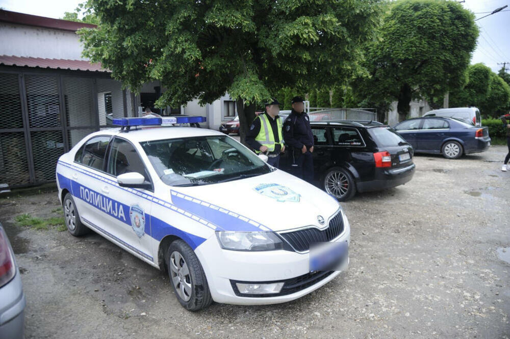 AKCIJA ZRENJANINSKE POLICIJE: Uhapšena četiri čoveka zbog pokušaja krađe KATALIZATORA!