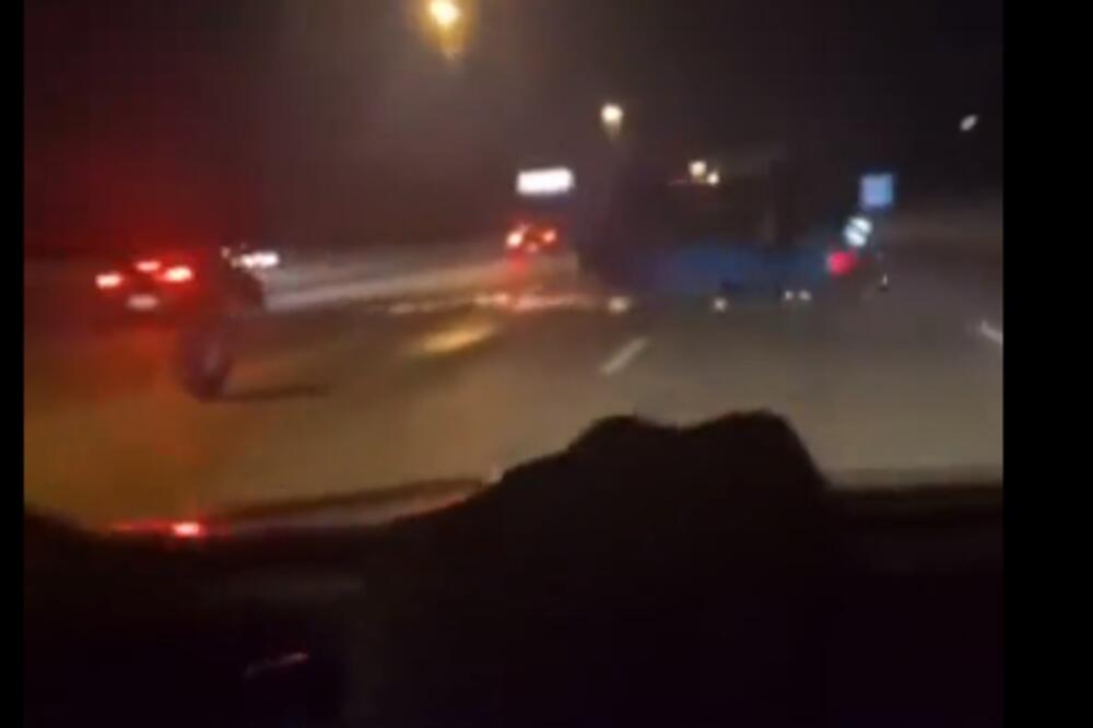TO SE DESI KADA VOZIŠ 200 NA SAT! Automobil se prevrnuo NASRED PUTA, vozač nije znao kako da reaguje! (VIDEO)