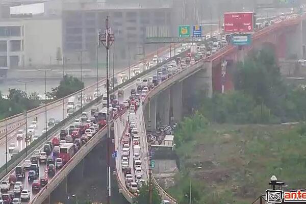 Ledena kiša stiže u Srbiju! Ovi delovi zemlje će biti na udaru! Evo kada se očekuje najveća opasnost!