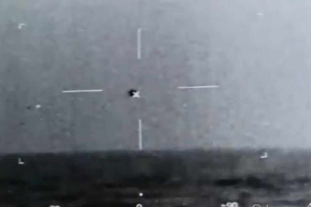 ŠTA ĆE SE DESITI AKO NAS NAPADNU VANZEMALJCI? Amerikanci nikad nisu videli ovako IMPOZANTNO ORUŽJE! (VIDEO)