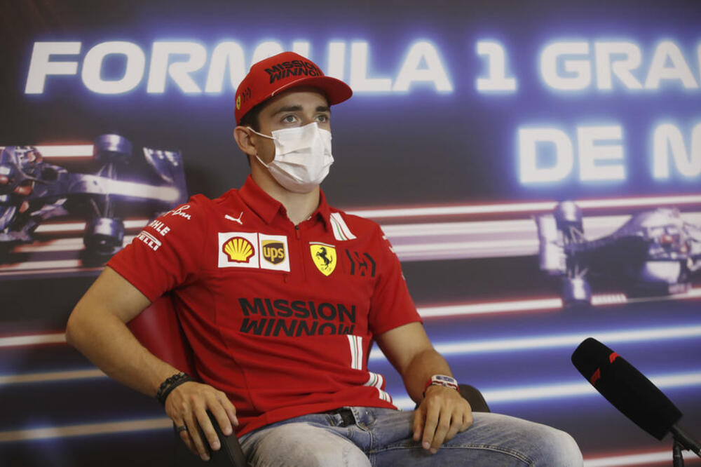 LEKLER NAPRAVIO VELIKU ŠTETU: Niko nije mogao da veruje šta je uradio vozač Ferarija! (VIDEO)