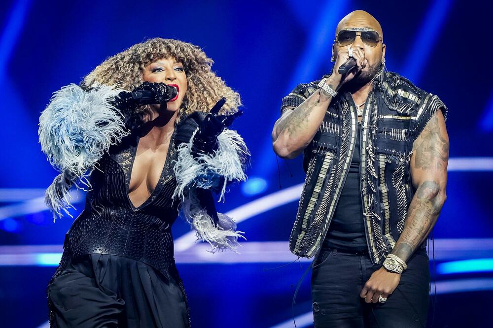 TAKMIČAR POZNAT ŠIROM PLANETE SE TAKMIČI VEČERAS! DO SKORO NIJE NI ČUO ZA EVROVIZIJU: Šok u studiju!