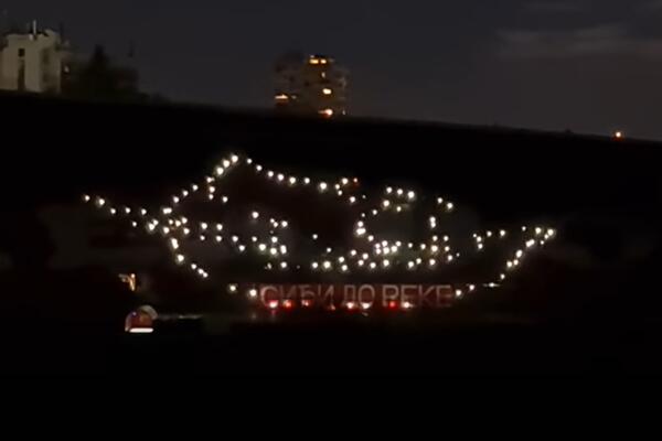 ZVEZDINA BAKLJADA U MRAKU: Delije na originalan način pozvale navijače na proslavu titule (VIDEO)