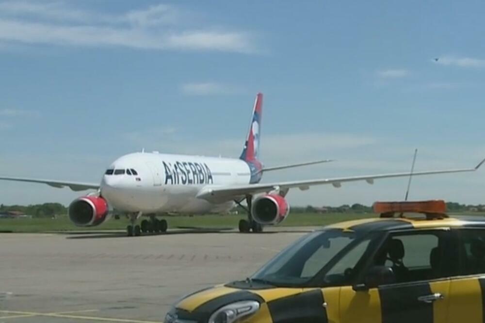 JOŠ 266.000 DOZA SINOFARM VAKCINA STIGLO U SRBIJU: Dočekali su ih Lončar i Čen Bo (VIDEO)