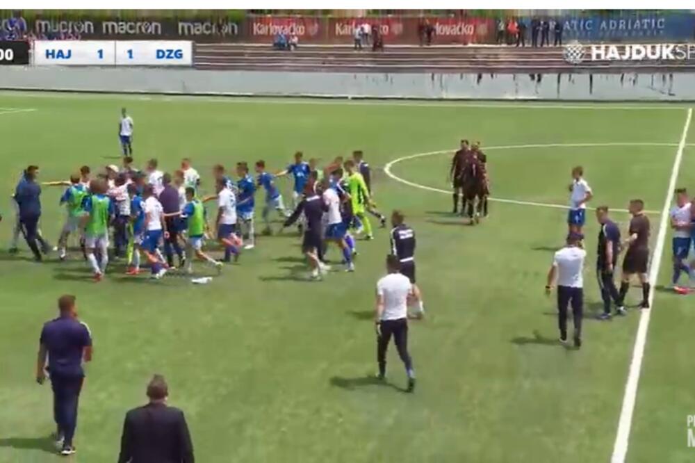 HRVATSKI DERBI OBELEŽIO INCIDENT! Kada je sudija svirao kraj počela su PESNIČENJA (VIDEO)
