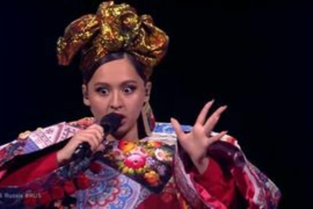 RUSKINJE ZAPALILE EVROVIZIJU! PESMA POSVEĆENA SVIM ŽENAMA PONOVO JE RASPLAKALA MNOGE: Neobičan kostim i nastup!