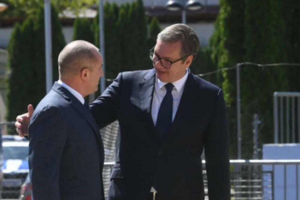 VUČIĆ SE SASTAO SA PREDSEDNIKOM BUGARSKE RUMENOM RADEVIM: Svečana atmosfera u Dimitrovgradu (FOTO)