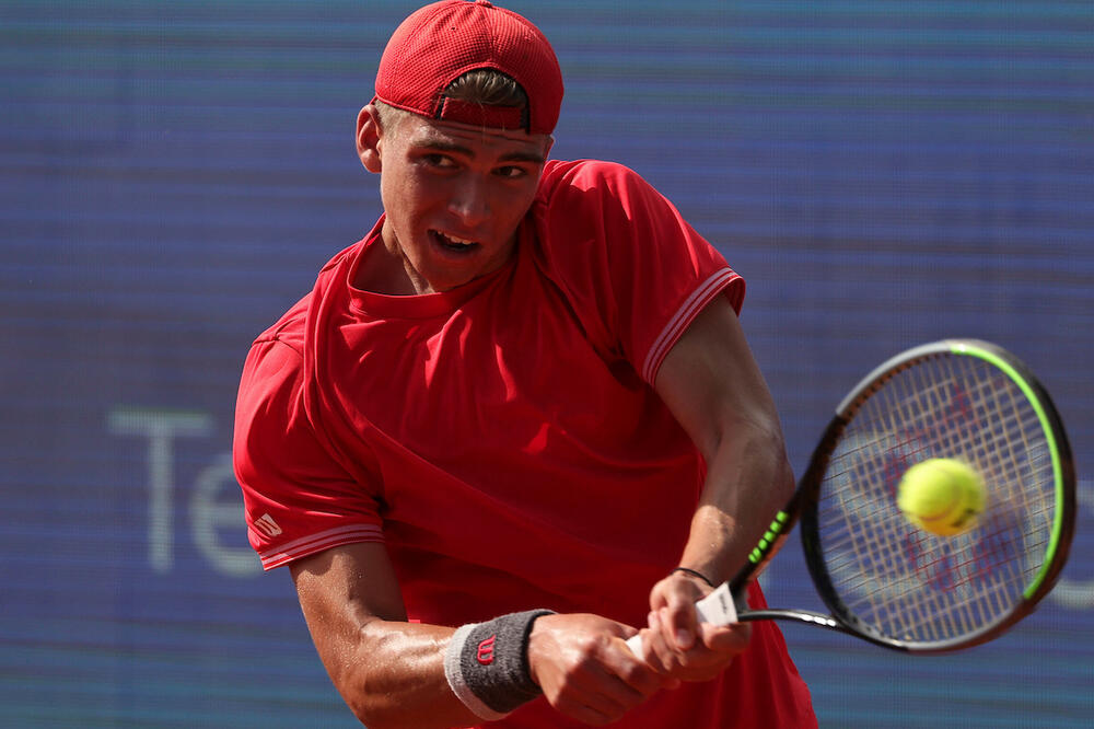 NIJE MOGAO PROTIV ISKUSNIJEG PROTIVNIKA: Mladi srpski teniser završio turnir u Minhenu, u prvom kolu!