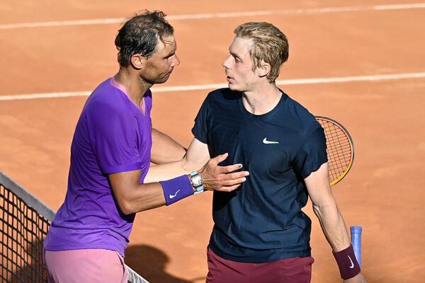 TENISER KOJI JE BIO NA KORAK OD SENZACIJE PROTIV NADALA, ODUSTAO OD GREN SLEMA: Za sve je kriva povreda ramena!