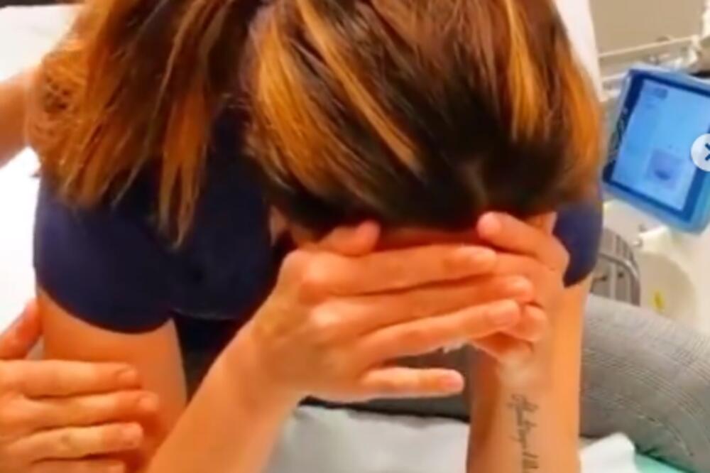 MANEKENKI IZ ITALIJE JE DEČKO 2017. GODINE BACIO KISELINU U LICE: Nakon niza operacija, objavila REZULTAT! (FOTO)