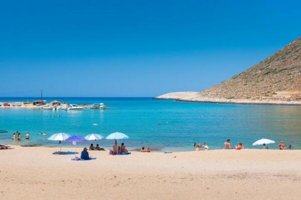 ŽENA IZ SRBIJE SE UDAVILA U GRČKOJ: Telo plutalo pored popularne plaže!