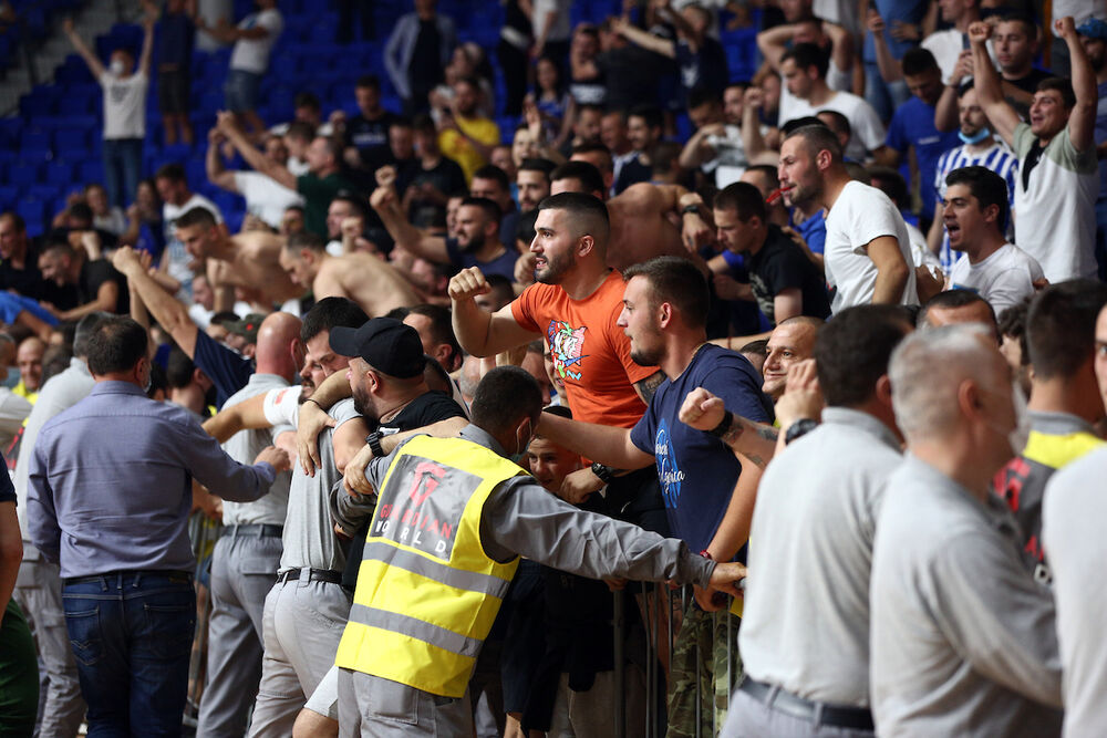 KK Budućnost, Navijači Budućnosti