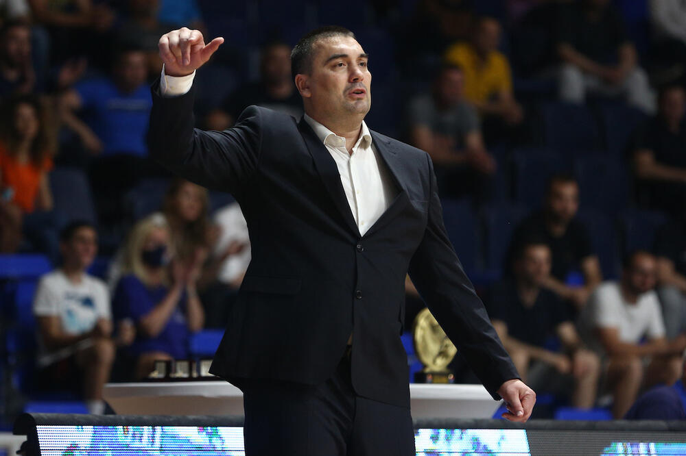 IMA OD KOGA DA NAUČI: Milojević na treningu Golden Stejta obučavao drugog pika na draftu! (VIDEO)