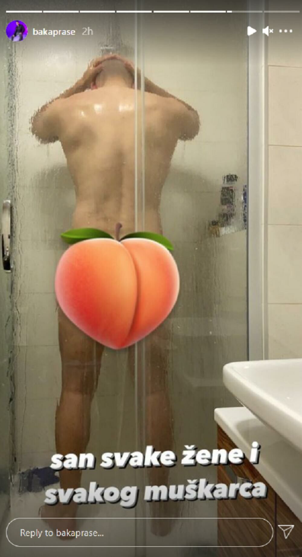 Baka Prase, Zabava, Golotinja