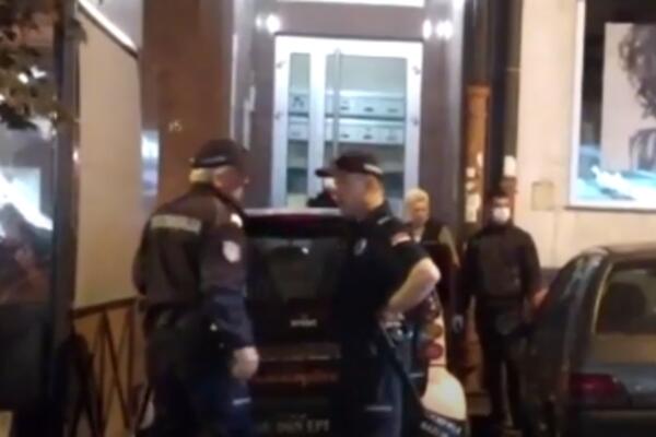 PROLAZNICI NASRED ULICE PRONAŠLI LEŠ: Telo muškarca u MIleševskoj ulici na Vračaru! (UZNEMIRUJUĆI VIDEO)