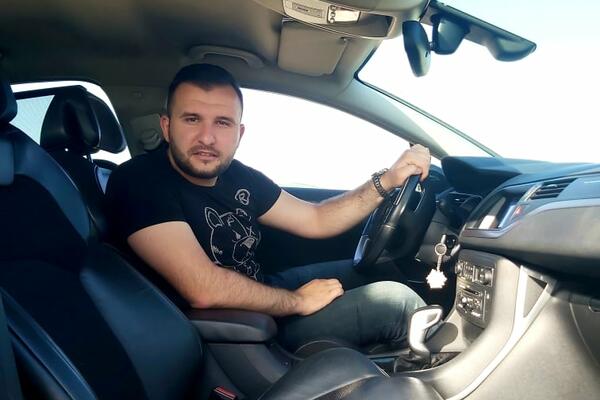 KUPIO SAM AUTO ZA GAVRILA, BILO MI JE PUNO SRCE KAD SAM ČUO DA JE NOVAC SAKUPLJEN: Nemanja Todorović za Espreso