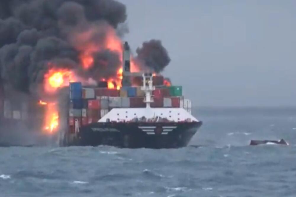 Eksplozija na brodu mornarice, poginula tri mornara