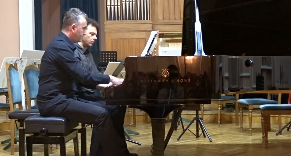 Nihad Krečo, Zabava, Mizičar