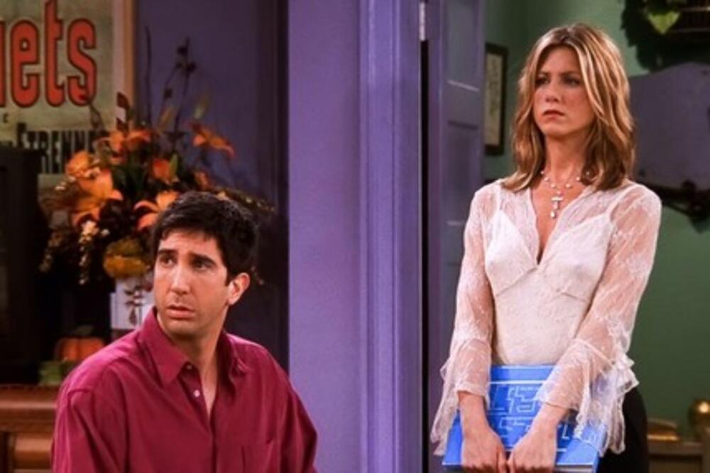 PRODATI SCENARIJI DVE EPIZODE "PRIJATELJA": Reč je o velikoj SUMI NOVCA