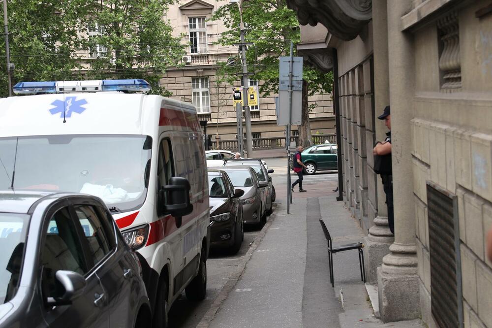 STRAŠNA TRAGEDIJA! Dete pronađeno na DNU bazena, u Urgentnom konstatovali smrt!