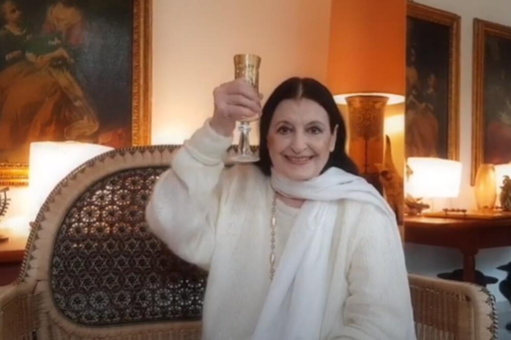 TUGA, UMRLA KARLA FRAČI!