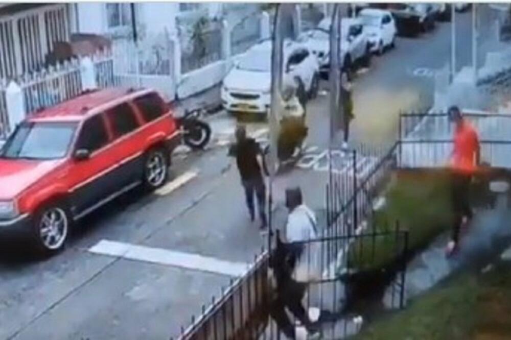 JEDNIM POTEZOM SPREČIO PLJAČKU KOMŠIJE! NJEGOV POTEZ NIKO NIJE OČEKIVAO: Lopovi ostali u ŠOKU (VIDEO)