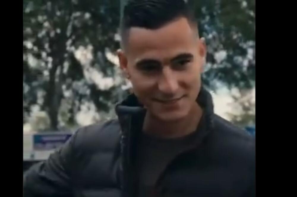 NIJE MU BILO PRIJATNO: Stigao mu SMS od selektora Franka de Bura da nije na spisku za EURO i to USRED EMISIJE-ŠOK!